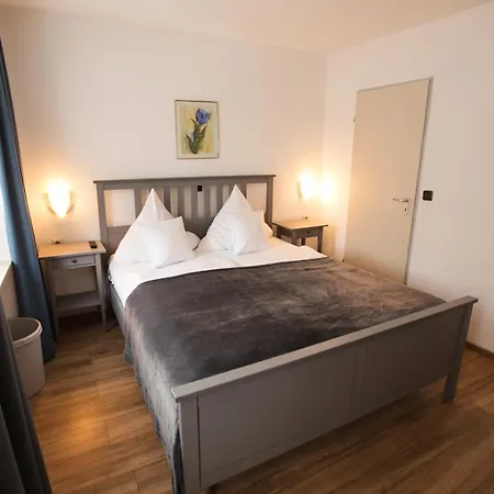 Ratskeller & Restaurant *