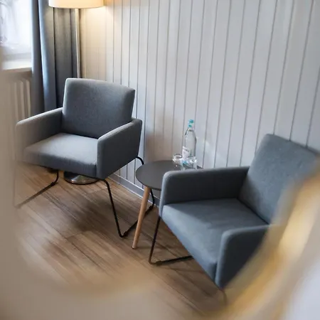 Ratskeller & Restaurant Hotel *