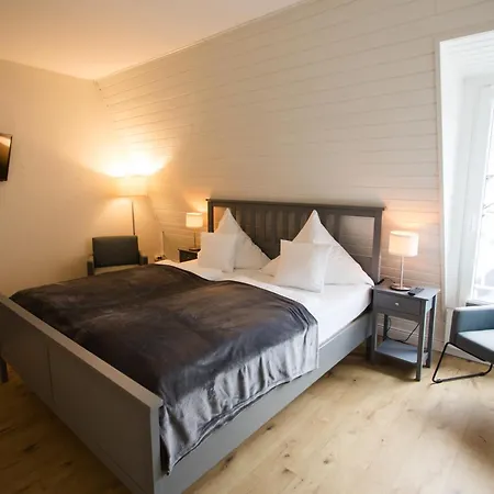 Hotel Ratskeller & Restaurant Krov