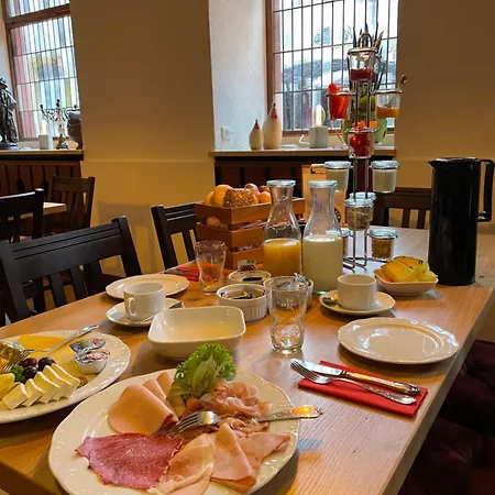 Hotel Ratskeller & Restaurant Krov