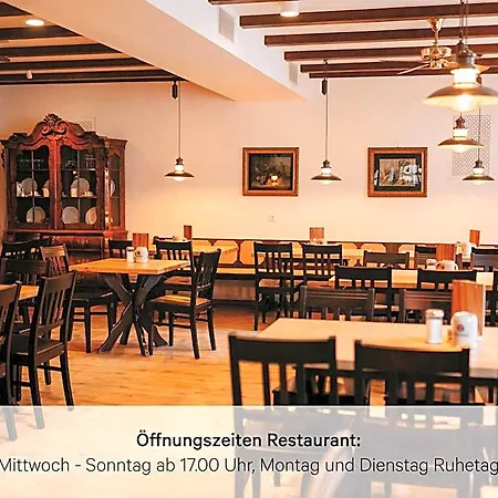 Ratskeller & Restaurant Hotel