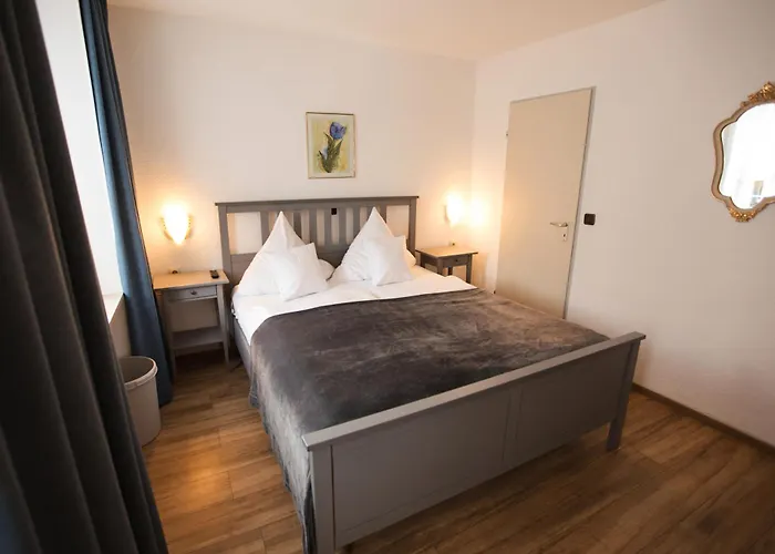 Ratskeller & Restaurant *