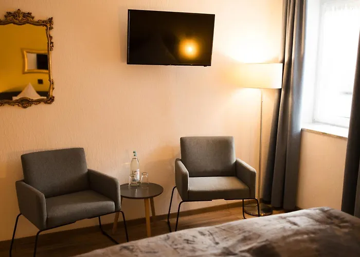 Ratskeller & Restaurant *