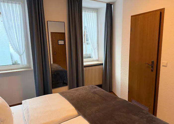 Ratskeller & Restaurant *