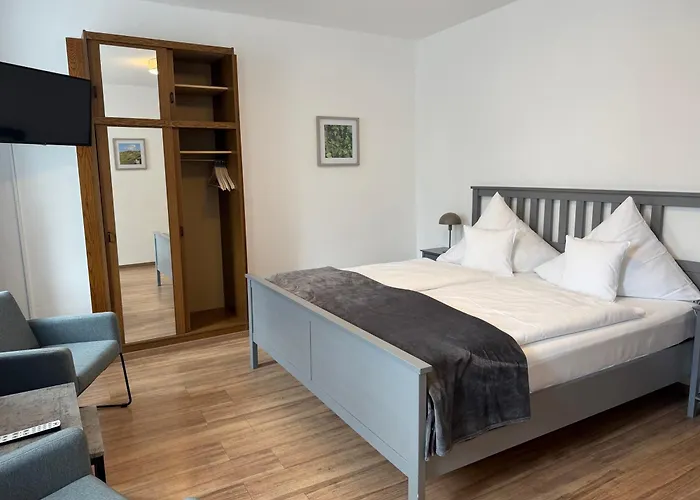 Ratskeller & Restaurant Hotel *